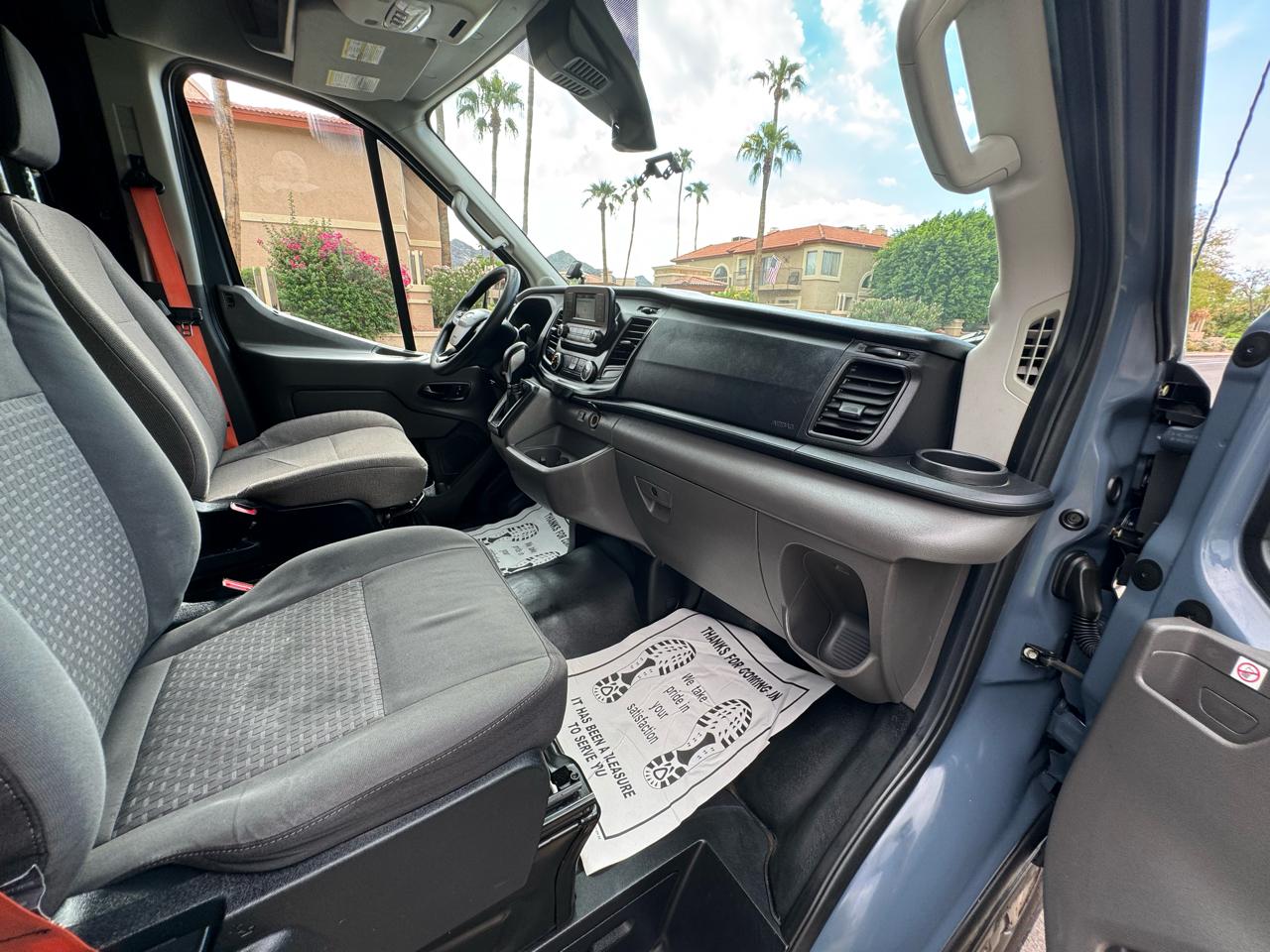 Ford Transit 250 Van High Roof w/Sliding Pass. 148-in. WB EL 2020