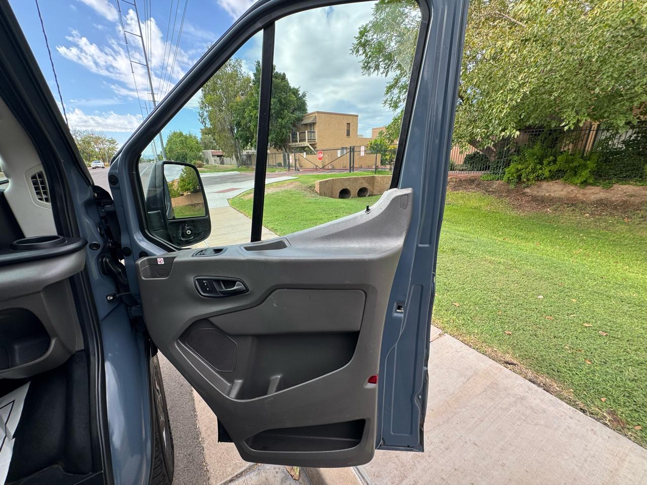 Ford Transit 250 Van High Roof w/Sliding Pass. 148-in. WB EL 2020
