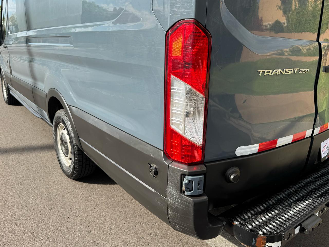 Ford Transit 250 Van High Roof w/Sliding Pass. 148-in. WB EL 2020