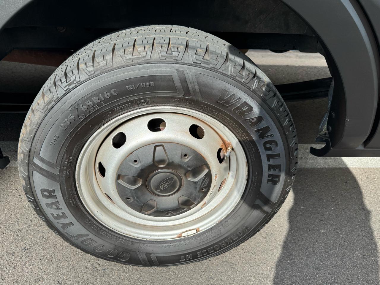 Ford Transit 250 Van High Roof w/Sliding Pass. 148-in. WB EL 2020