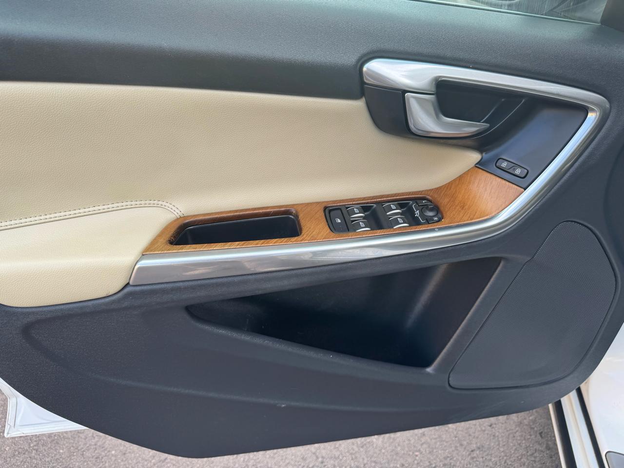Volvo S60 T5 Drive-E Premier FWD 2016