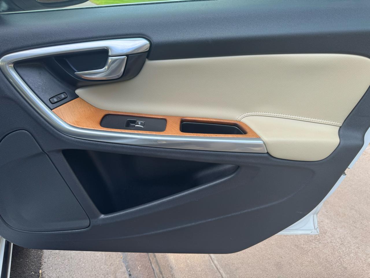 Volvo S60 T5 Drive-E Premier FWD 2016