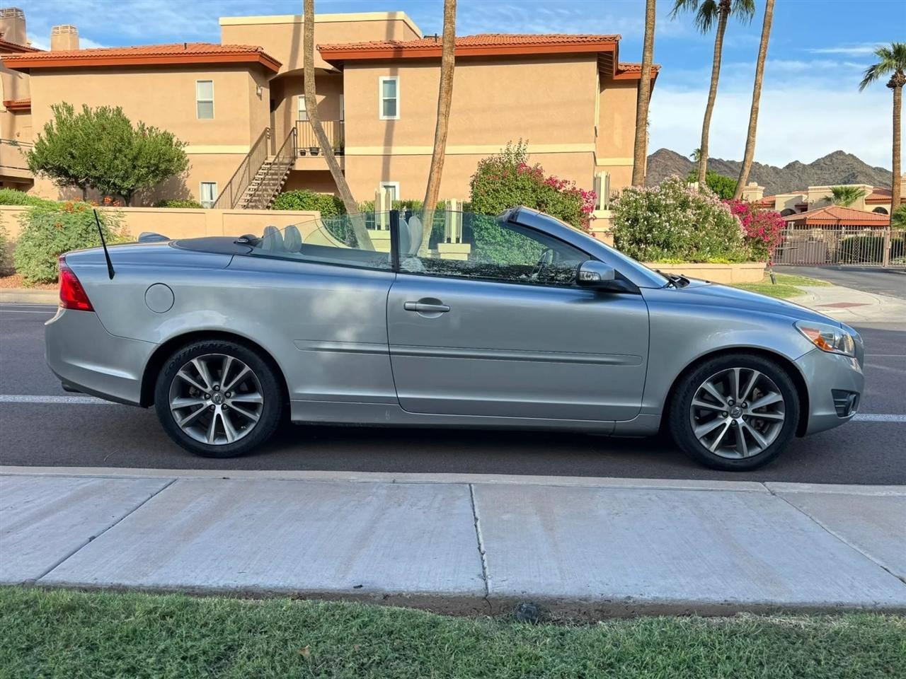 Volvo C70 T5 2011