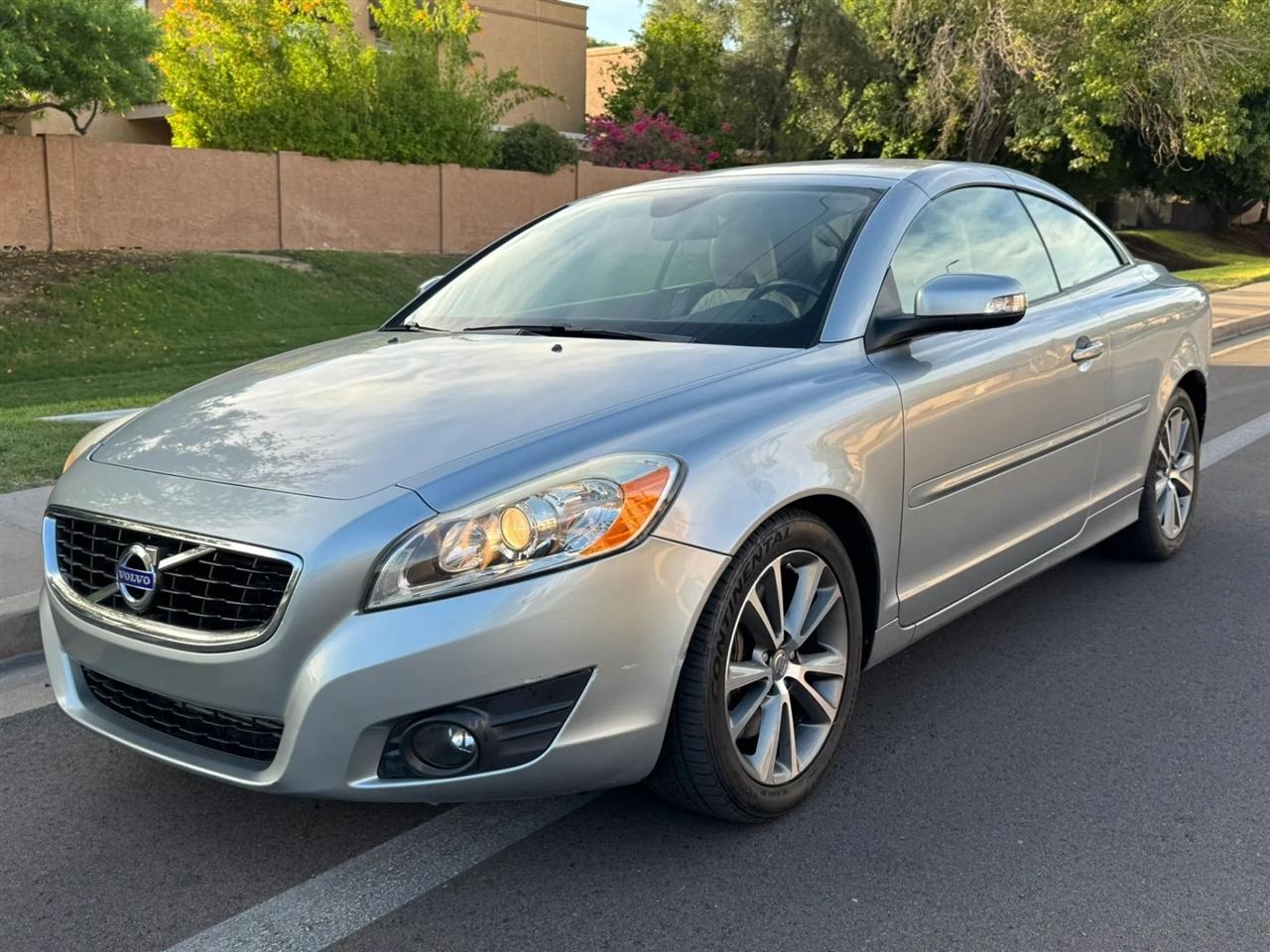 Volvo C70 T5 2011