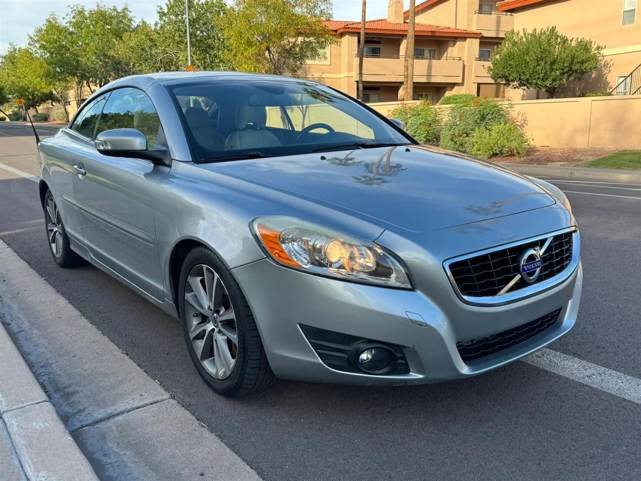 Volvo C70 T5 2011
