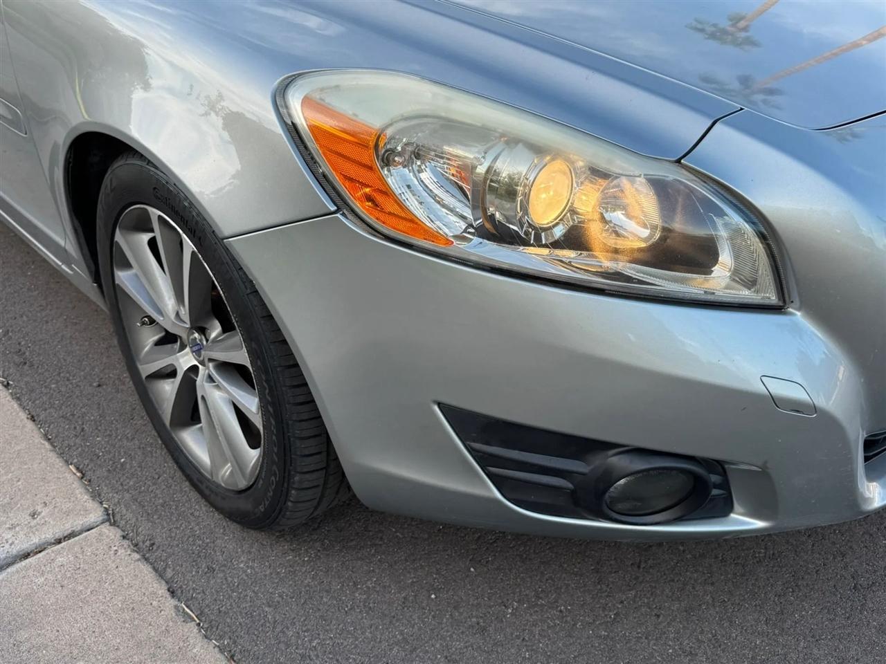 Volvo C70 T5 2011