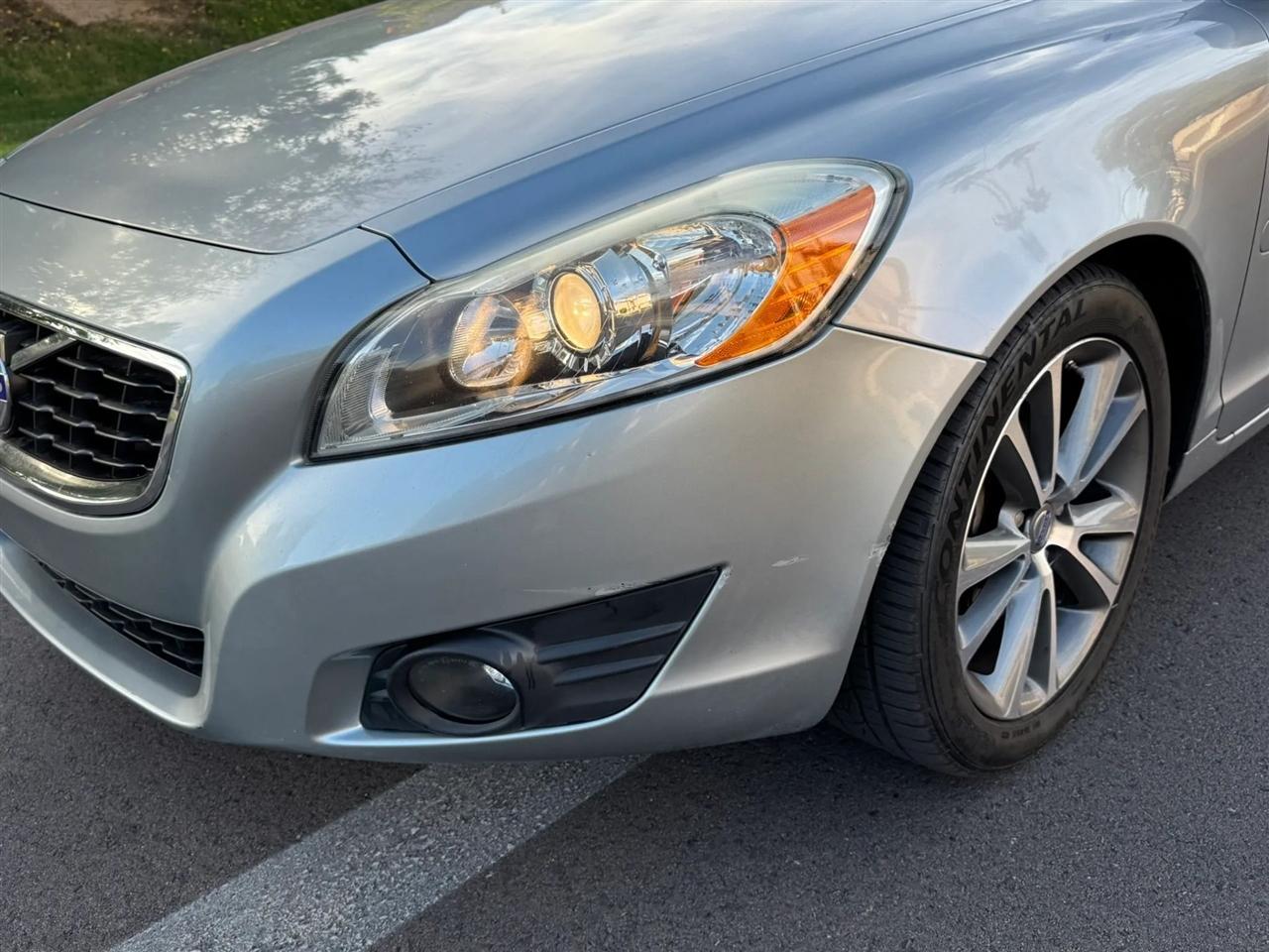 Volvo C70 T5 2011