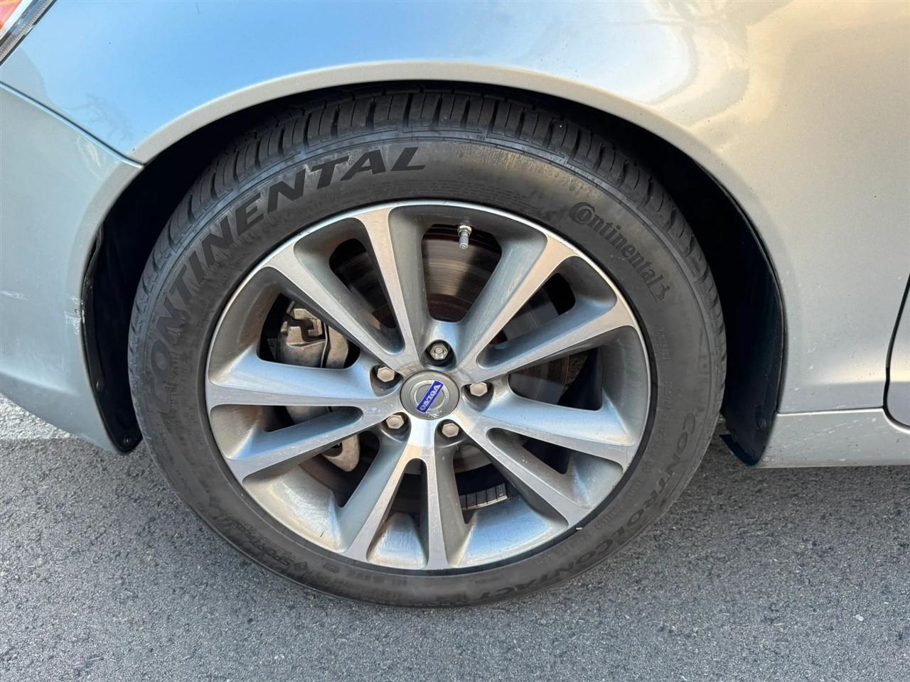 Volvo C70 T5 2011