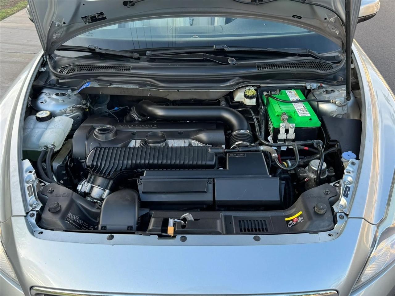 Volvo C70 T5 2011