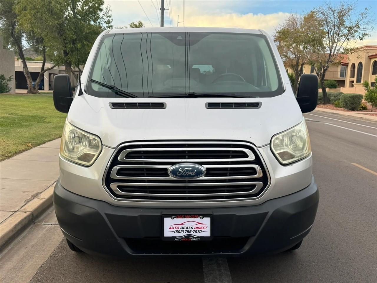 Ford Transit 350 Wagon Low Roof XLT 60/40 Pass. 148-in. WB 2015