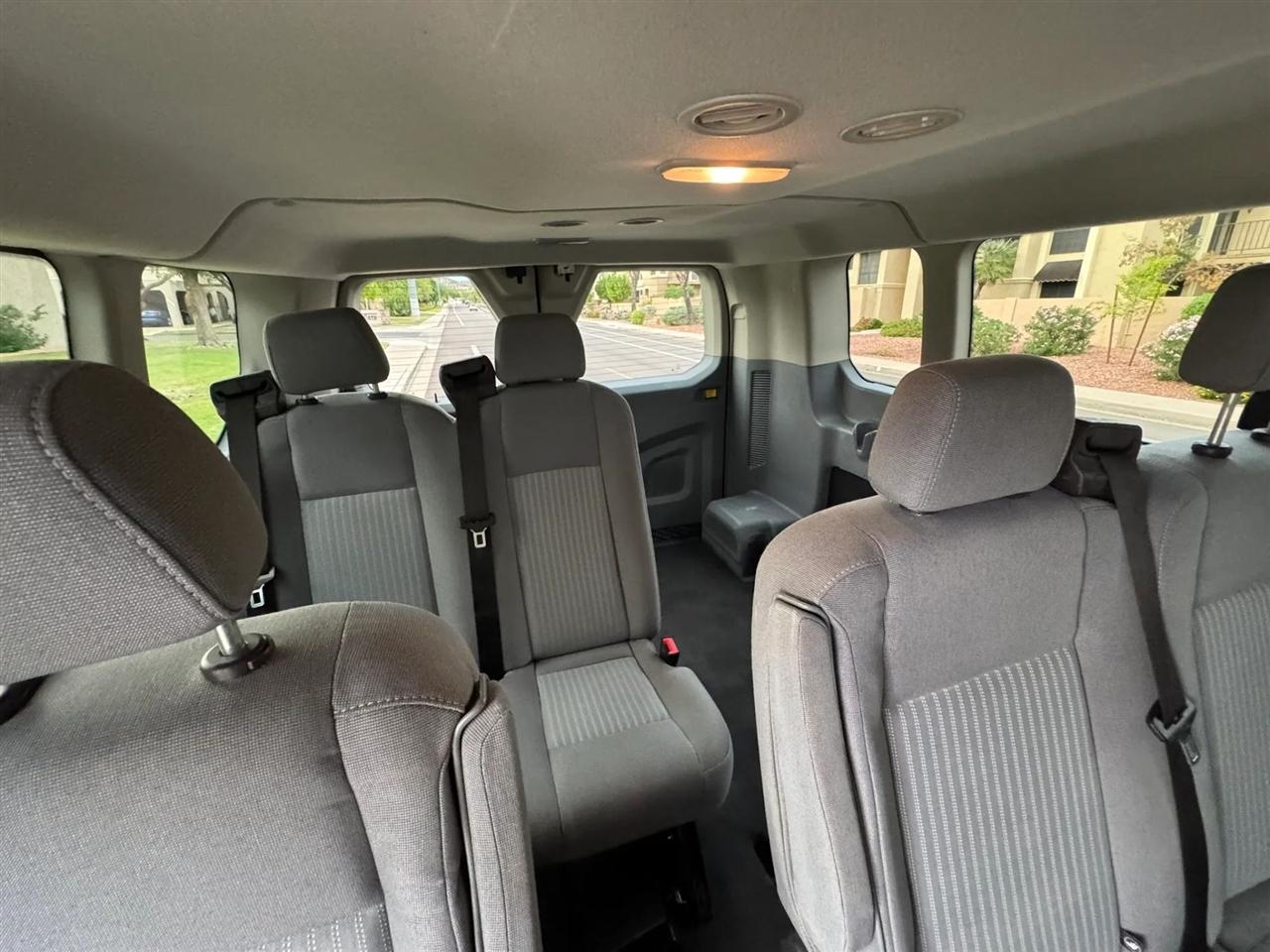 Ford Transit 350 Wagon Low Roof XLT 60/40 Pass. 148-in. WB 2015