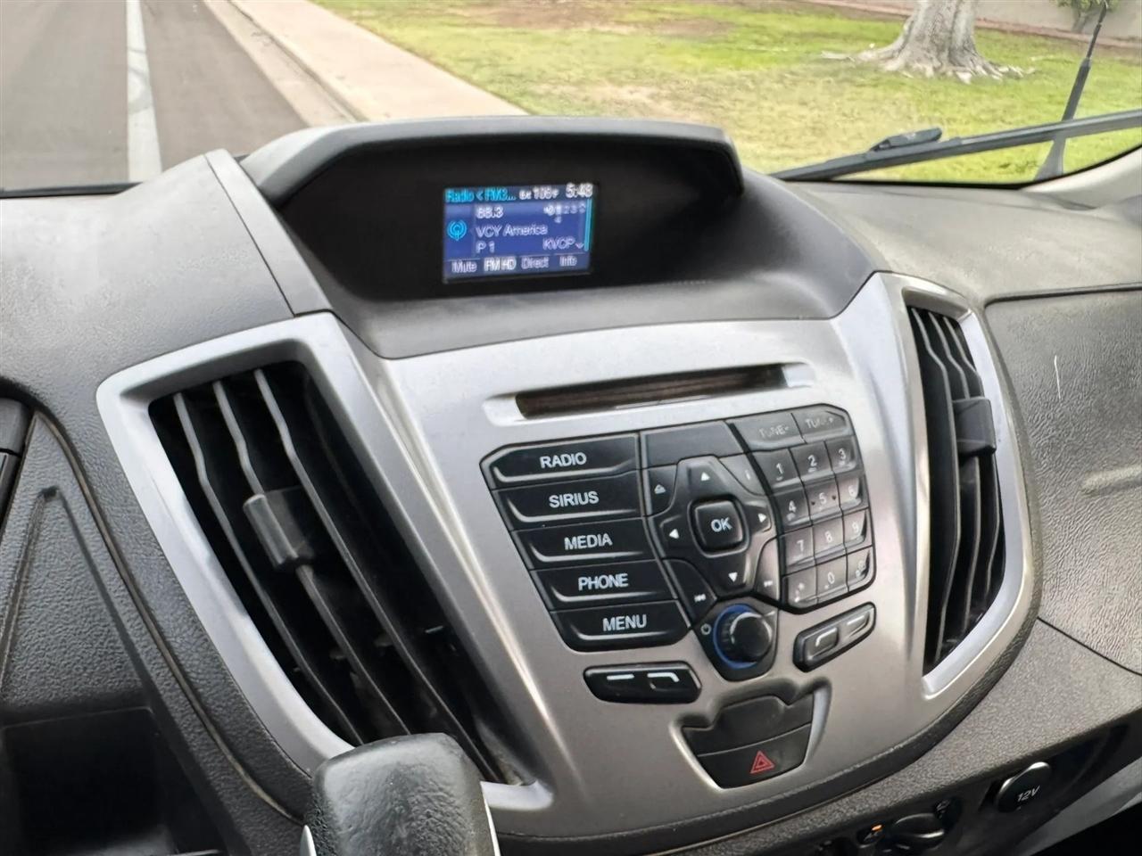 Ford Transit 350 Wagon Low Roof XLT 60/40 Pass. 148-in. WB 2015