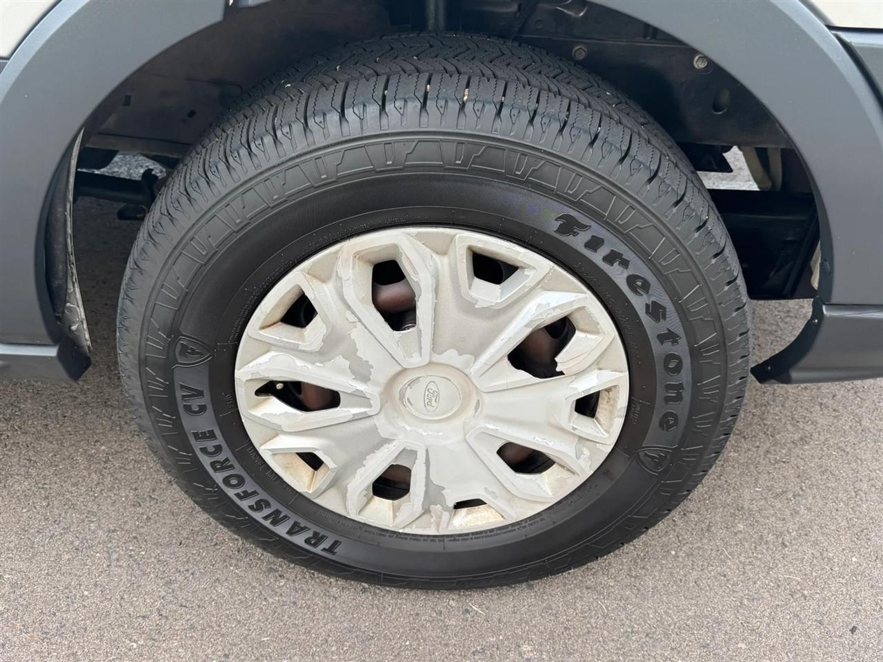 Ford Transit 350 Wagon Low Roof XLT 60/40 Pass. 148-in. WB 2015