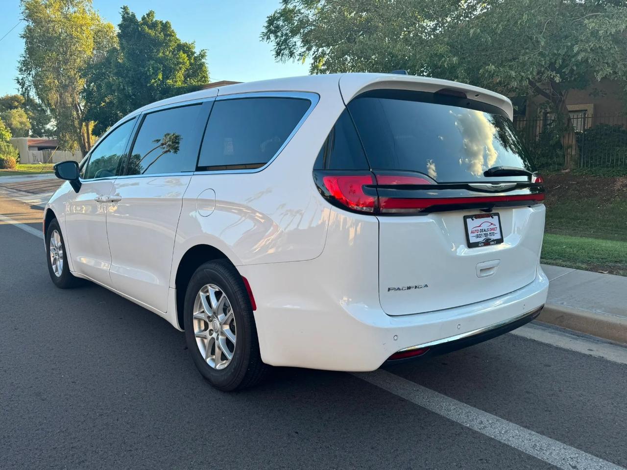 Chrysler Pacifica Select 4D Wagon 2026