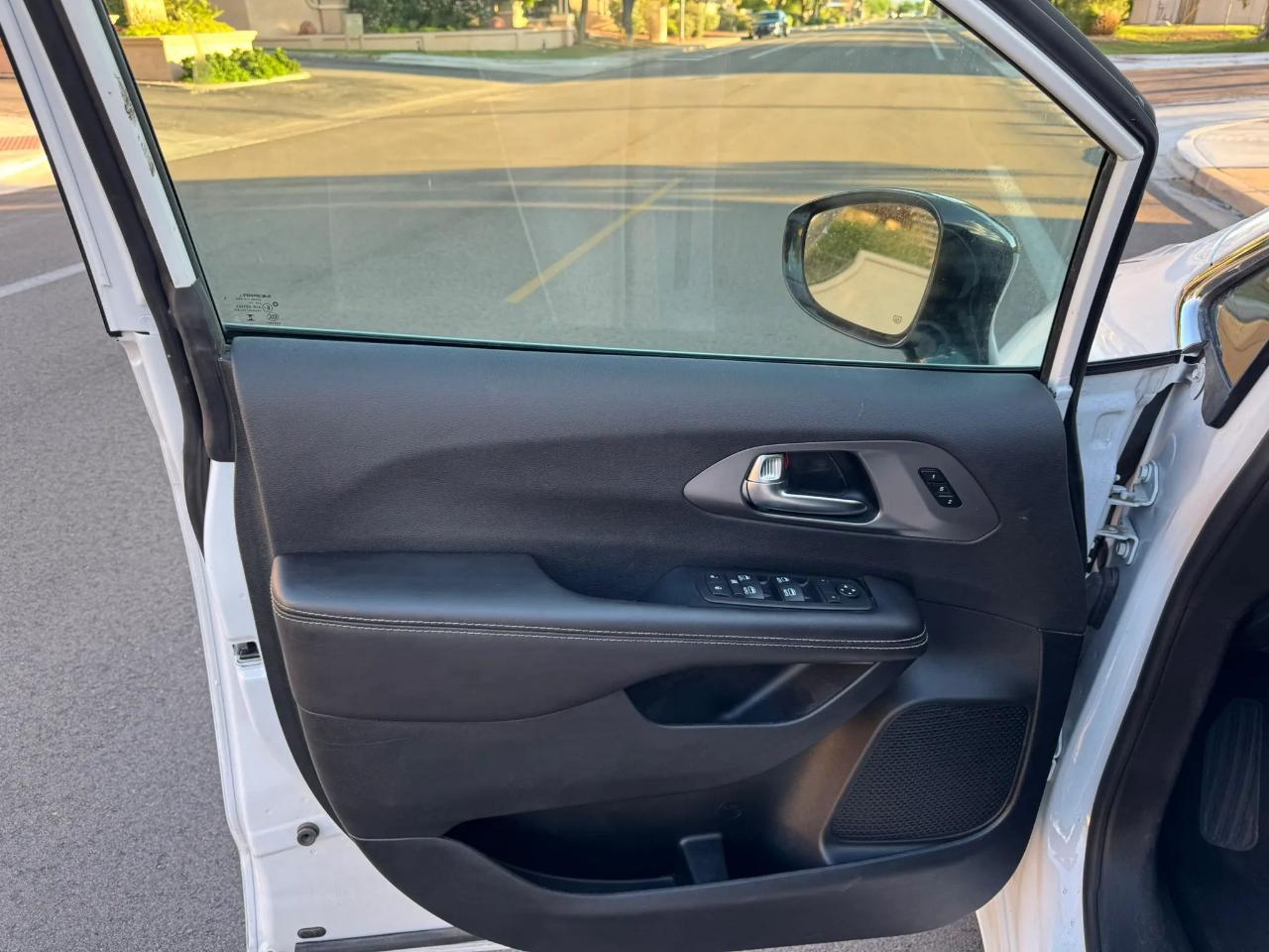 Chrysler Pacifica Select 4D Wagon 2026