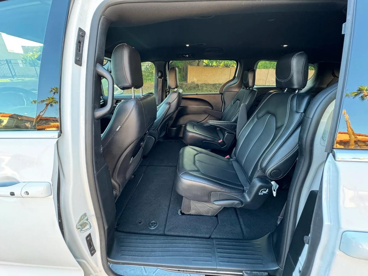 Chrysler Pacifica Select 4D Wagon 2026