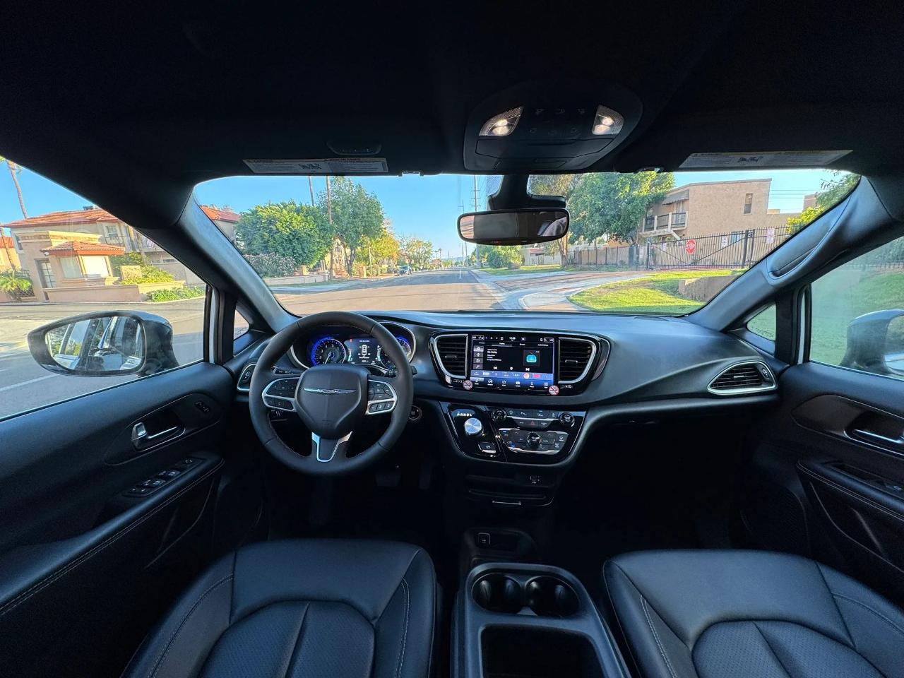 Chrysler Pacifica Select 4D Wagon 2026