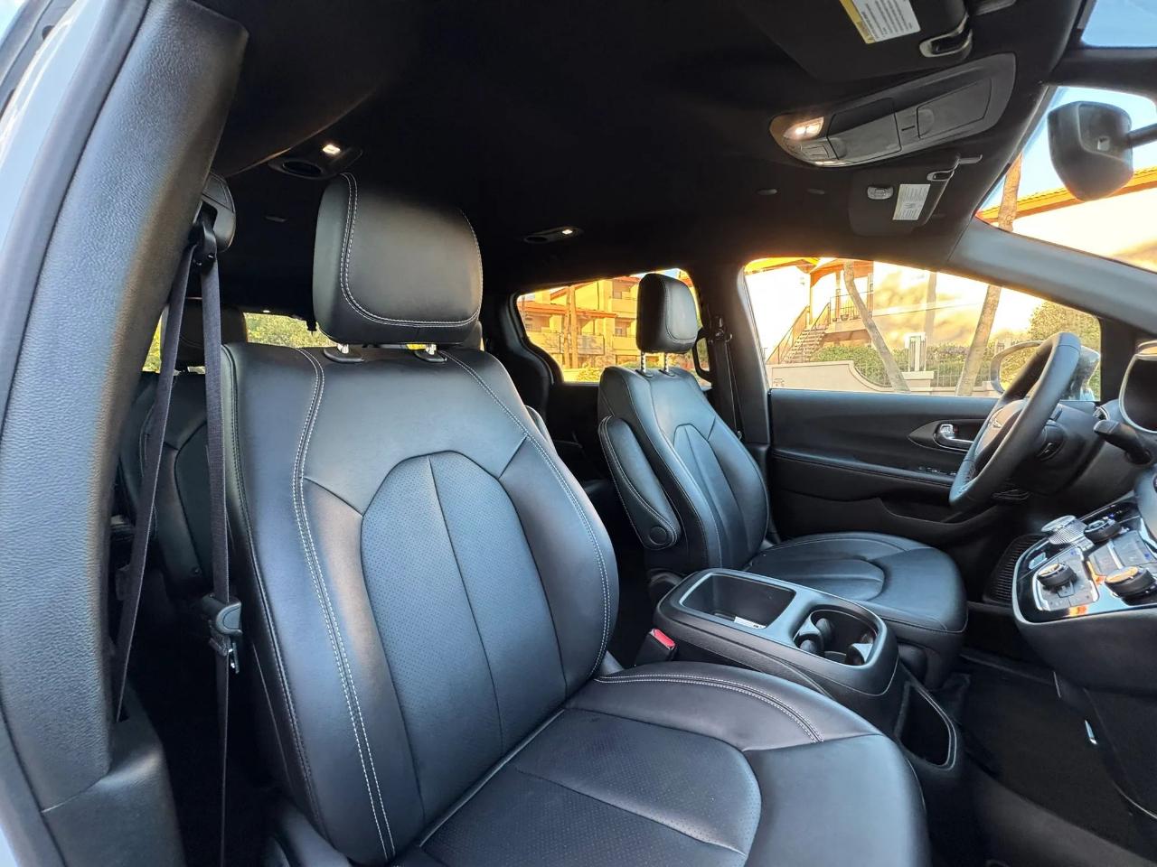 Chrysler Pacifica Select 4D Wagon 2026