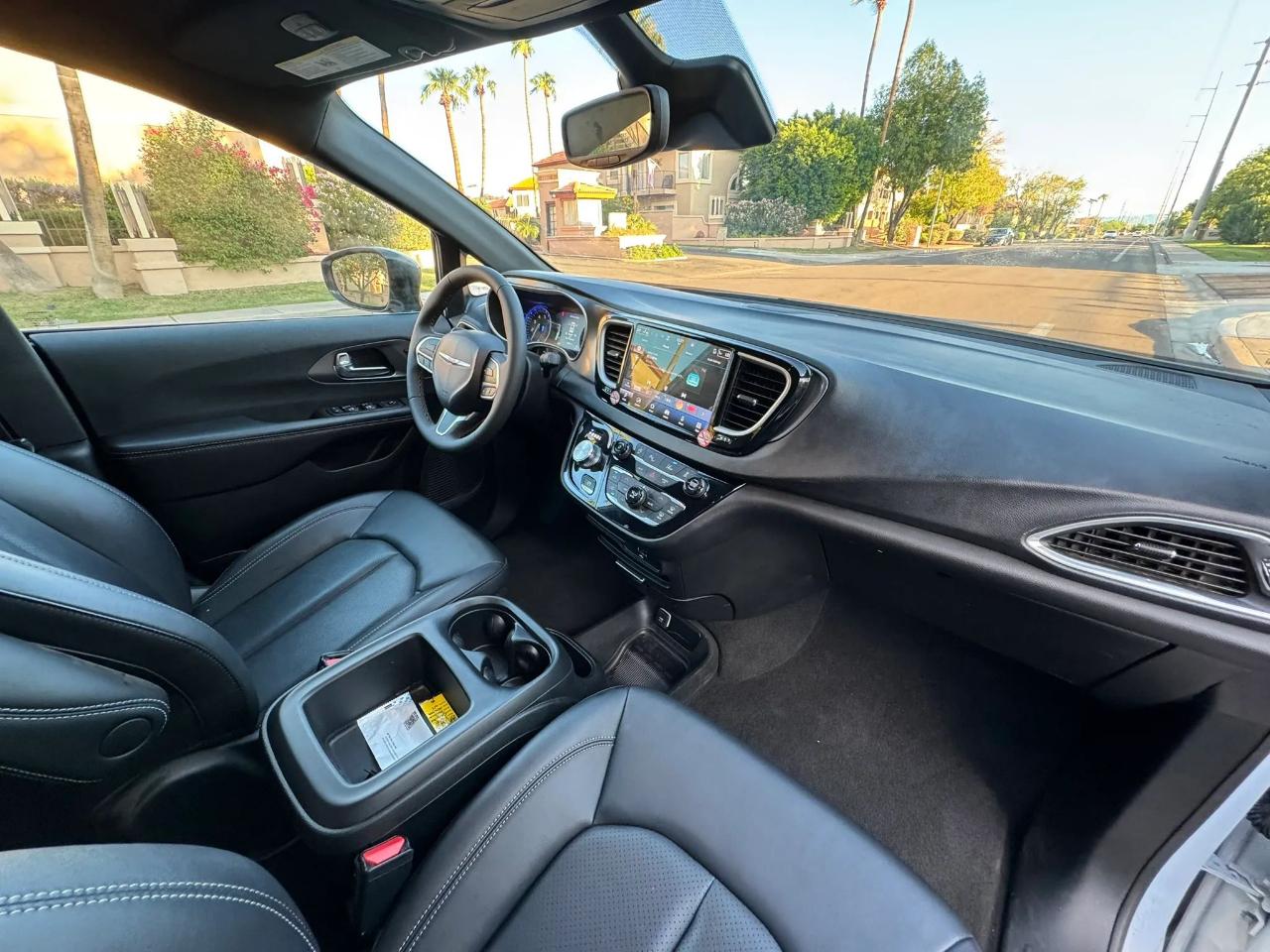 Chrysler Pacifica Select 4D Wagon 2026