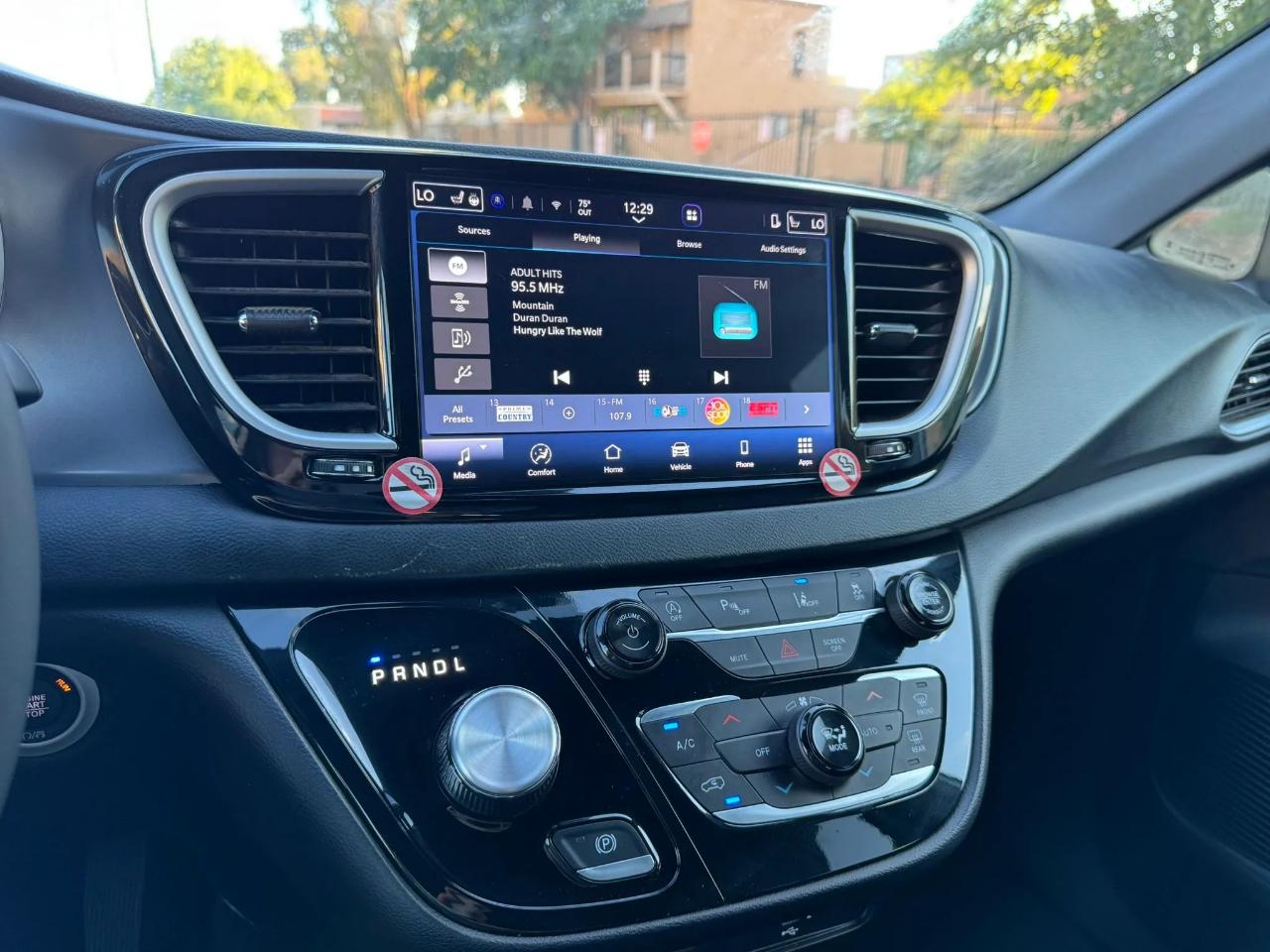 Chrysler Pacifica Select 4D Wagon 2026