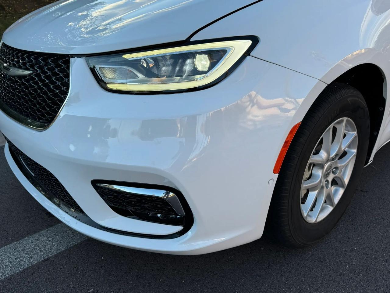 Chrysler Pacifica Select 4D Wagon 2026