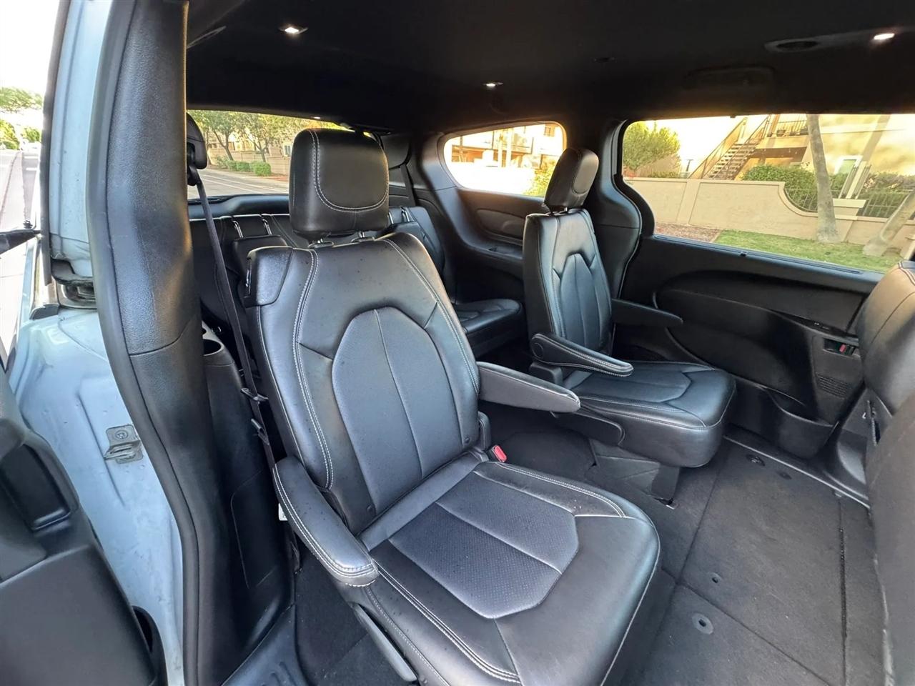 Chrysler Pacifica Select 4D Wagon 2026
