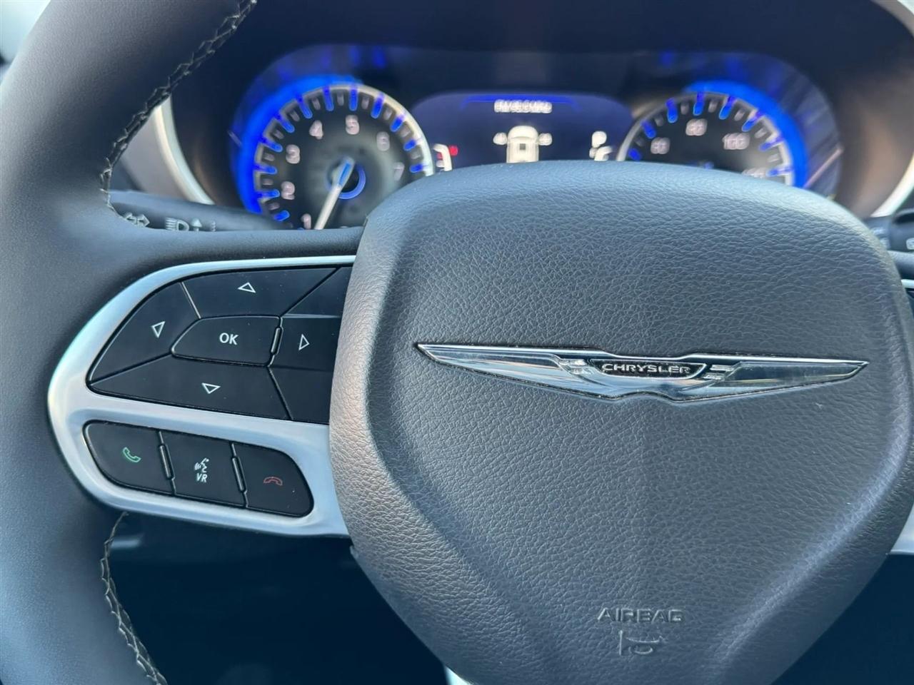 Chrysler Pacifica Select 4D Wagon 2026