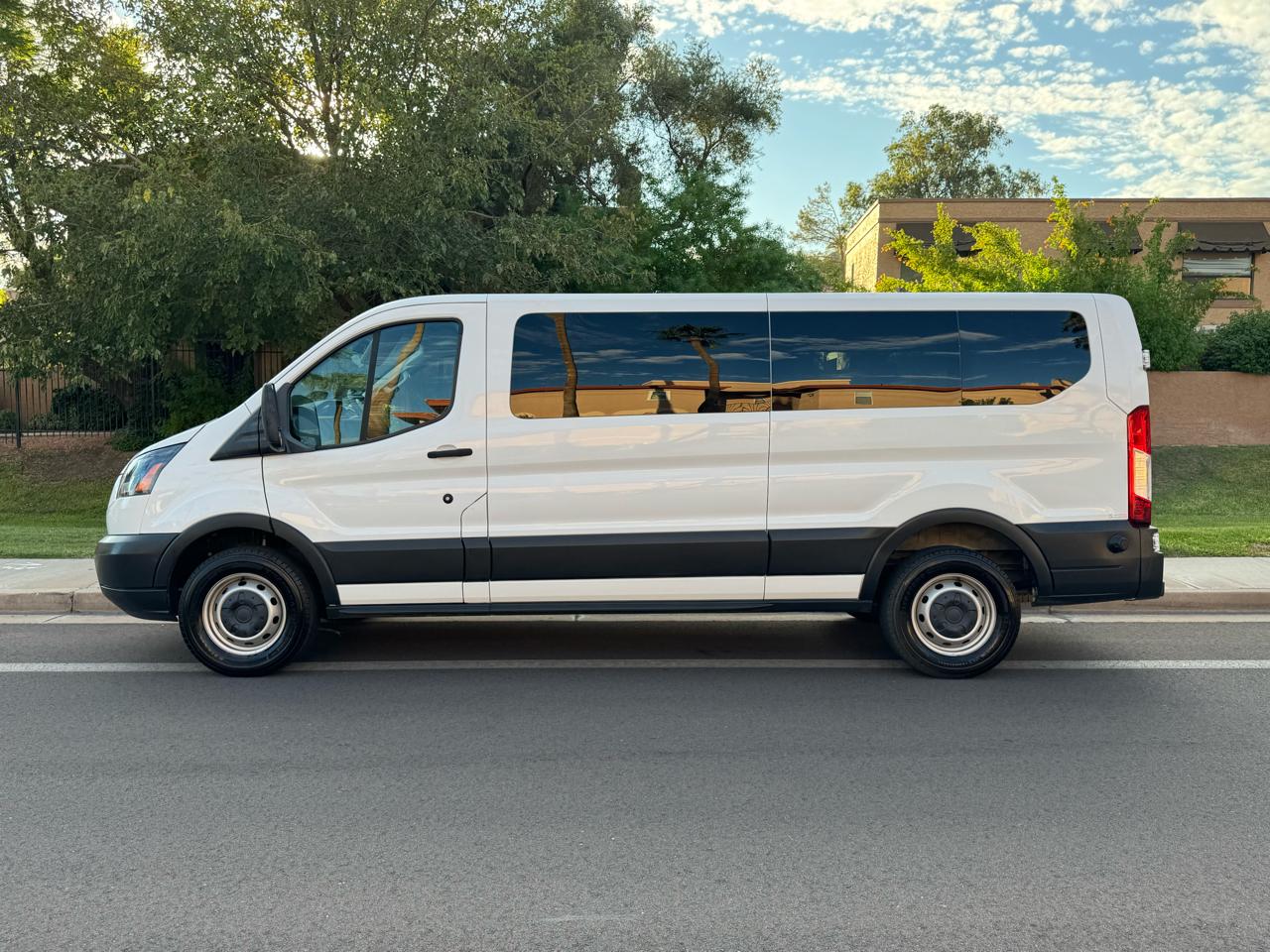 Ford Transit 350 Wagon Low Roof XLT 60/40 Pass. 148-in. WB 2018