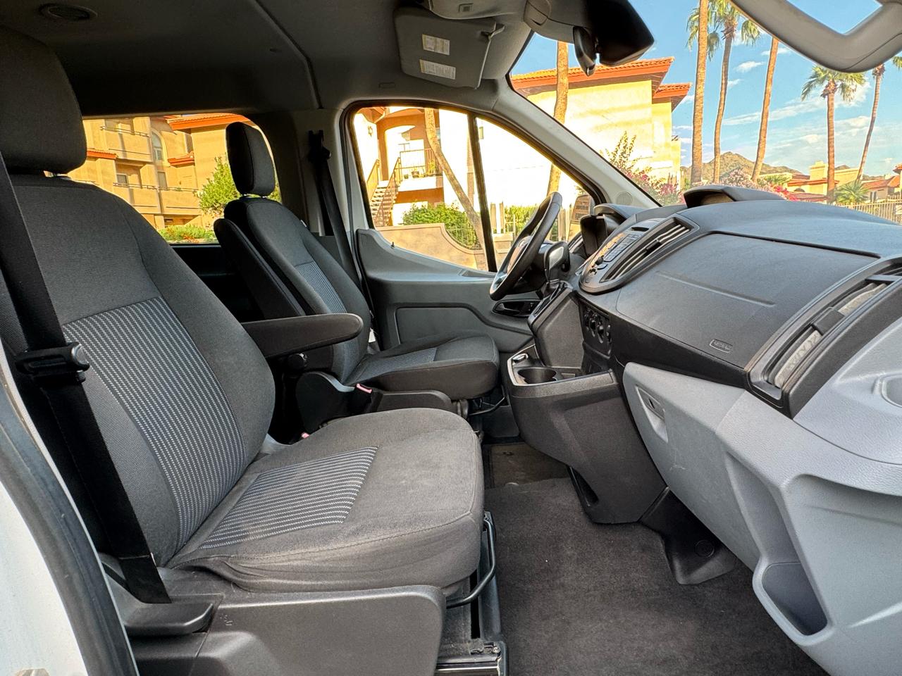 Ford Transit 350 Wagon Low Roof XLT 60/40 Pass. 148-in. WB 2019