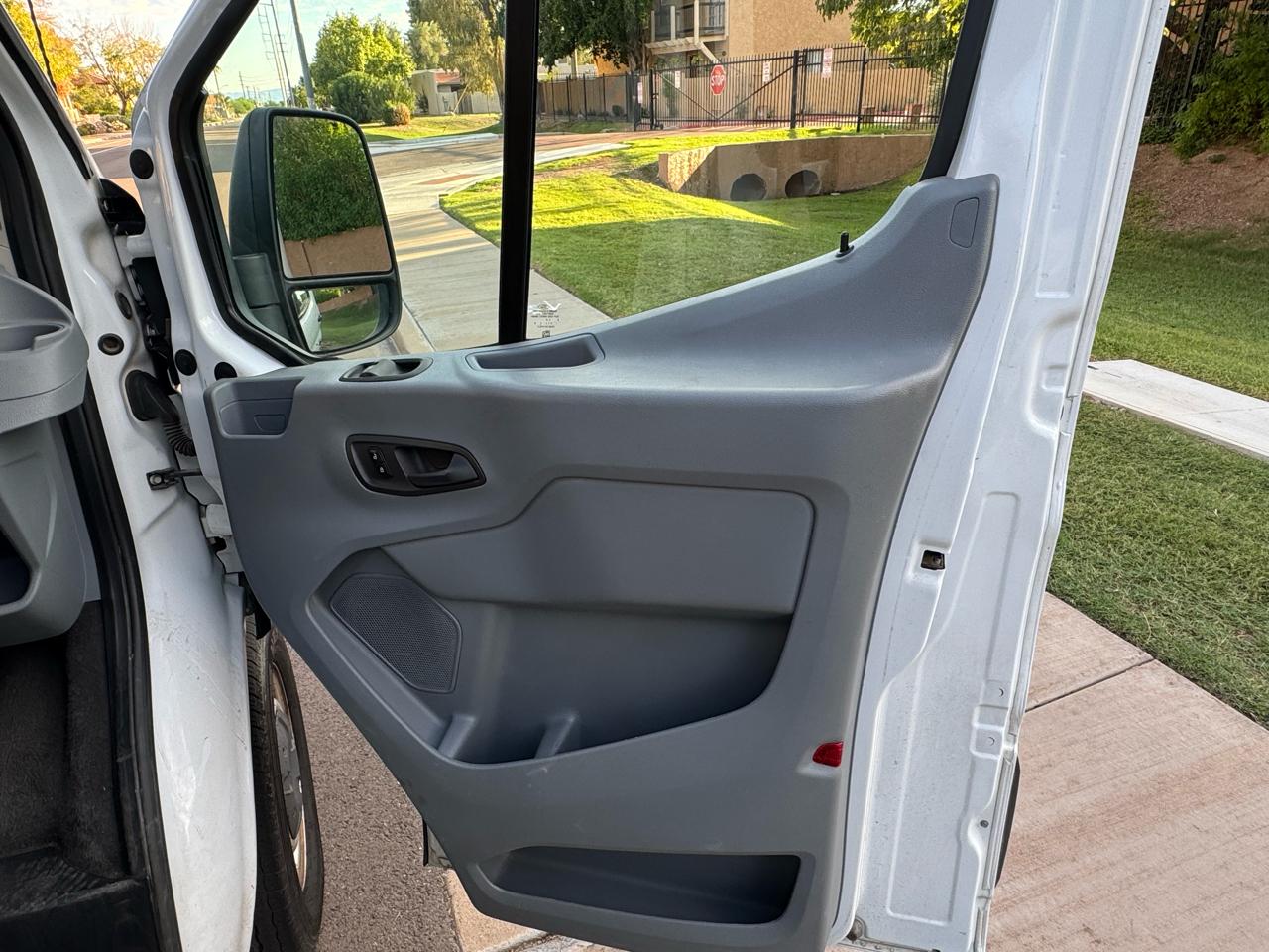 Ford Transit 350 Wagon Low Roof XLT 60/40 Pass. 148-in. WB 2019