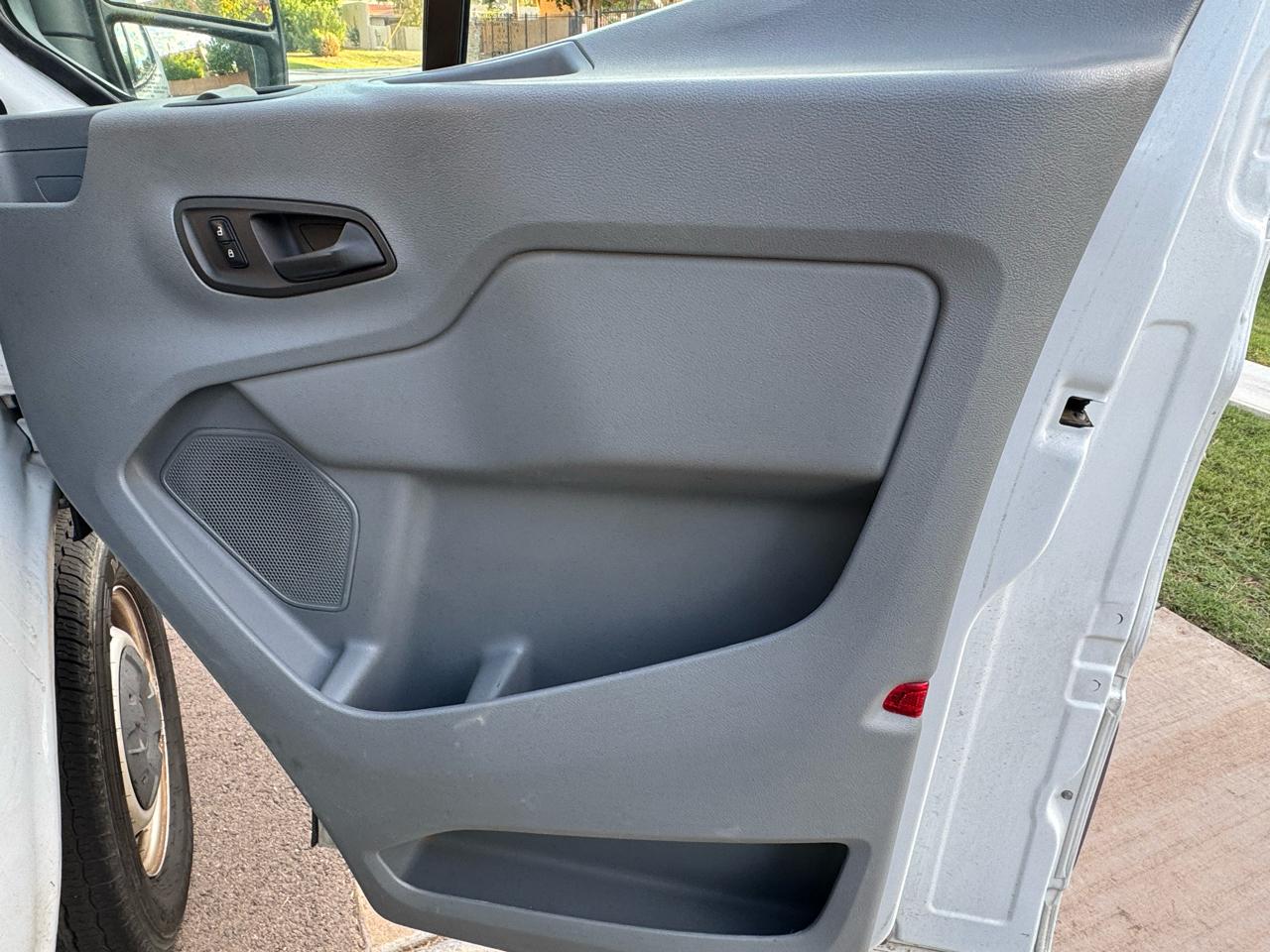 Ford Transit 350 Wagon Low Roof XLT 60/40 Pass. 148-in. WB 2019