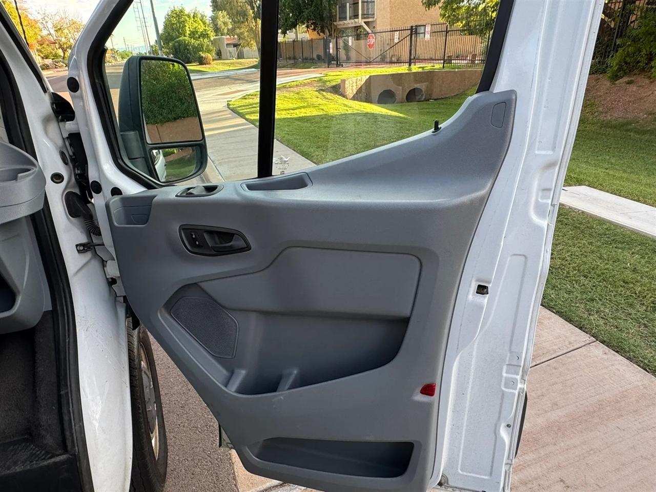 Ford Transit 350 Wagon Low Roof XLT 60/40 Pass. 148-in. WB 2019