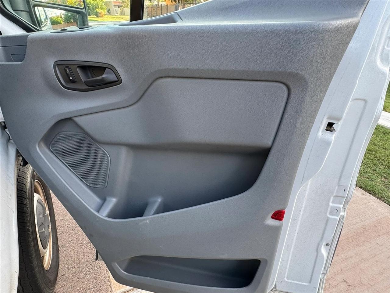 Ford Transit 350 Wagon Low Roof XLT 60/40 Pass. 148-in. WB 2019