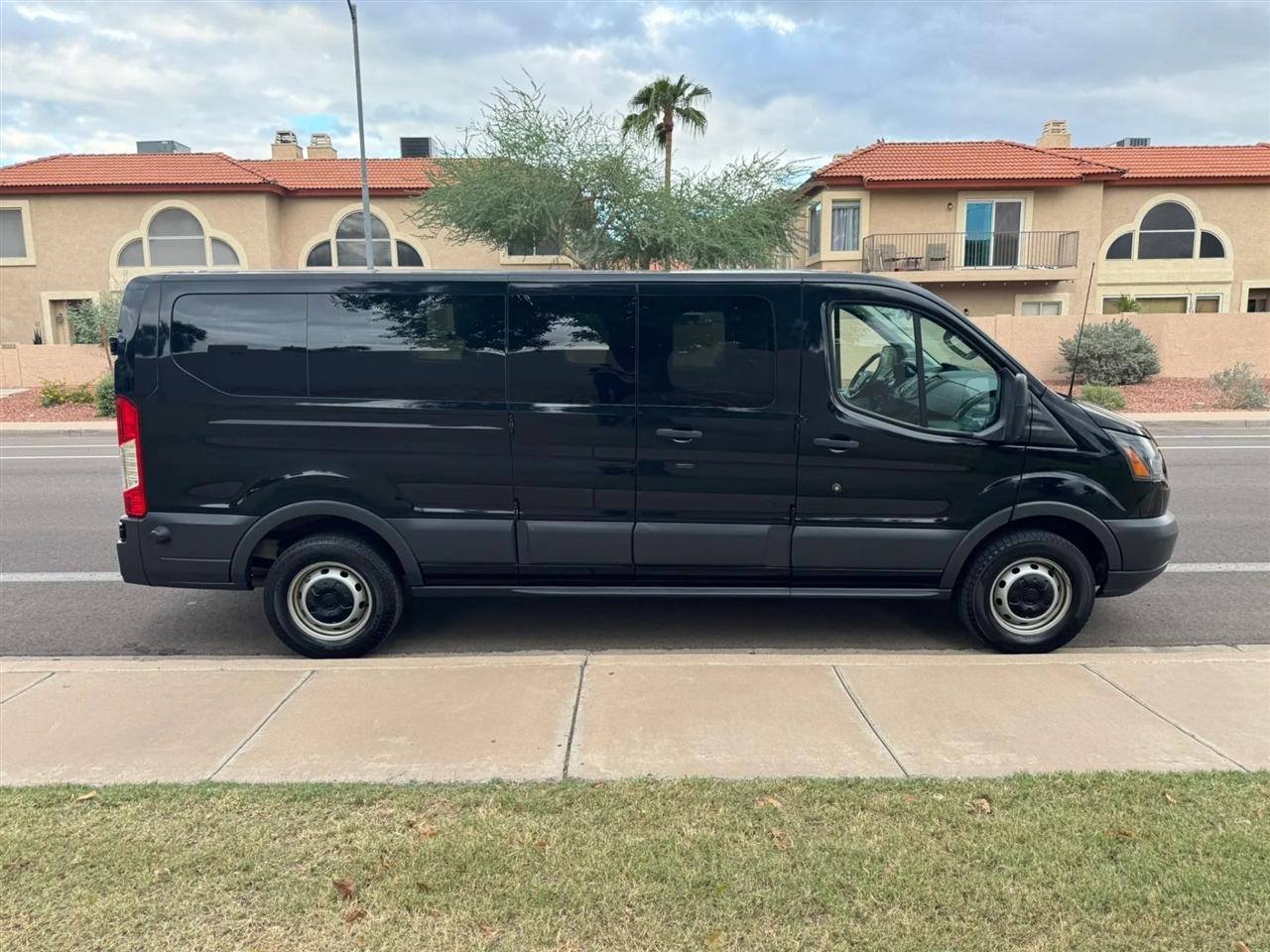 Ford Transit 350 Wagon Low Roof XL 60/40 Pass. 148-in. WB 2018