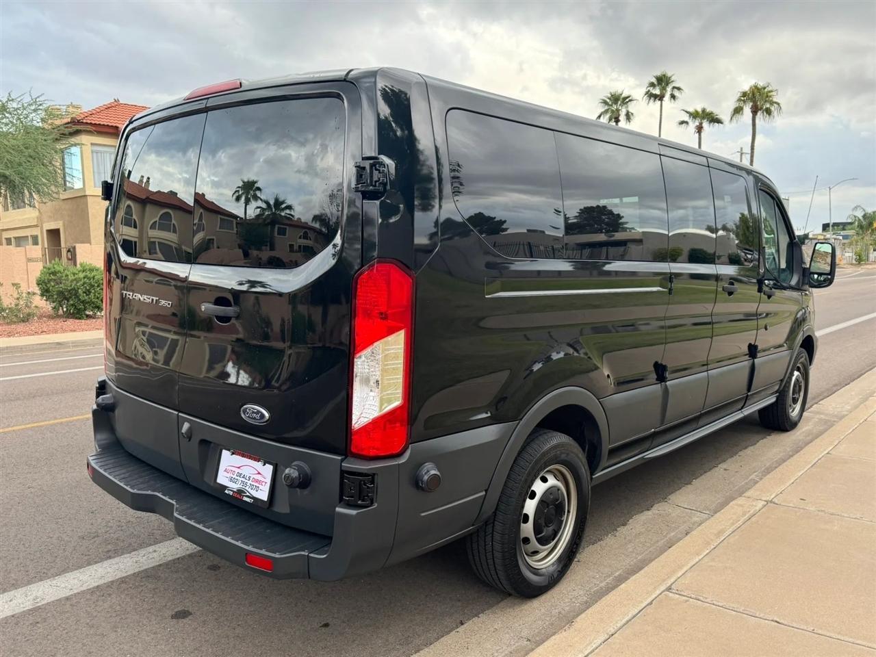 Ford Transit 350 Wagon Low Roof XL 60/40 Pass. 148-in. WB 2018