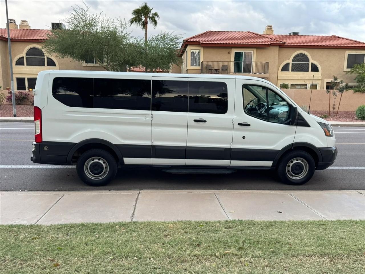 Ford Transit 350 Wagon Low Roof XL 60/40 Pass. 148-in. WB 2018