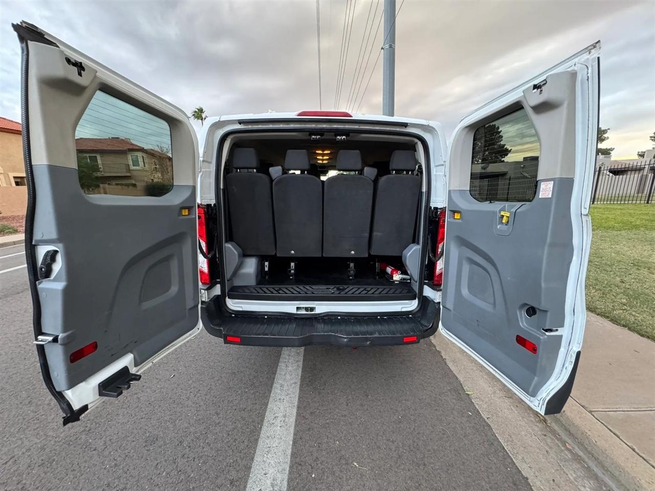 Ford Transit 350 Wagon Low Roof XL 60/40 Pass. 148-in. WB 2018