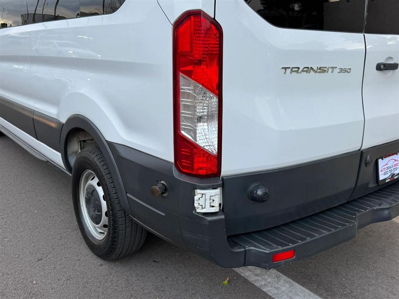 Ford Transit 350 Wagon Low Roof XL 60/40 Pass. 148-in. WB 2018