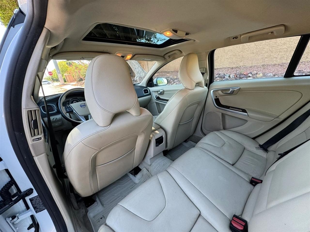 Volvo V60 T5 Drive-E Platinum FWD 2015