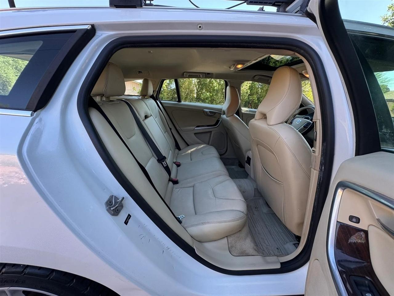 Volvo V60 T5 Drive-E Platinum FWD 2015