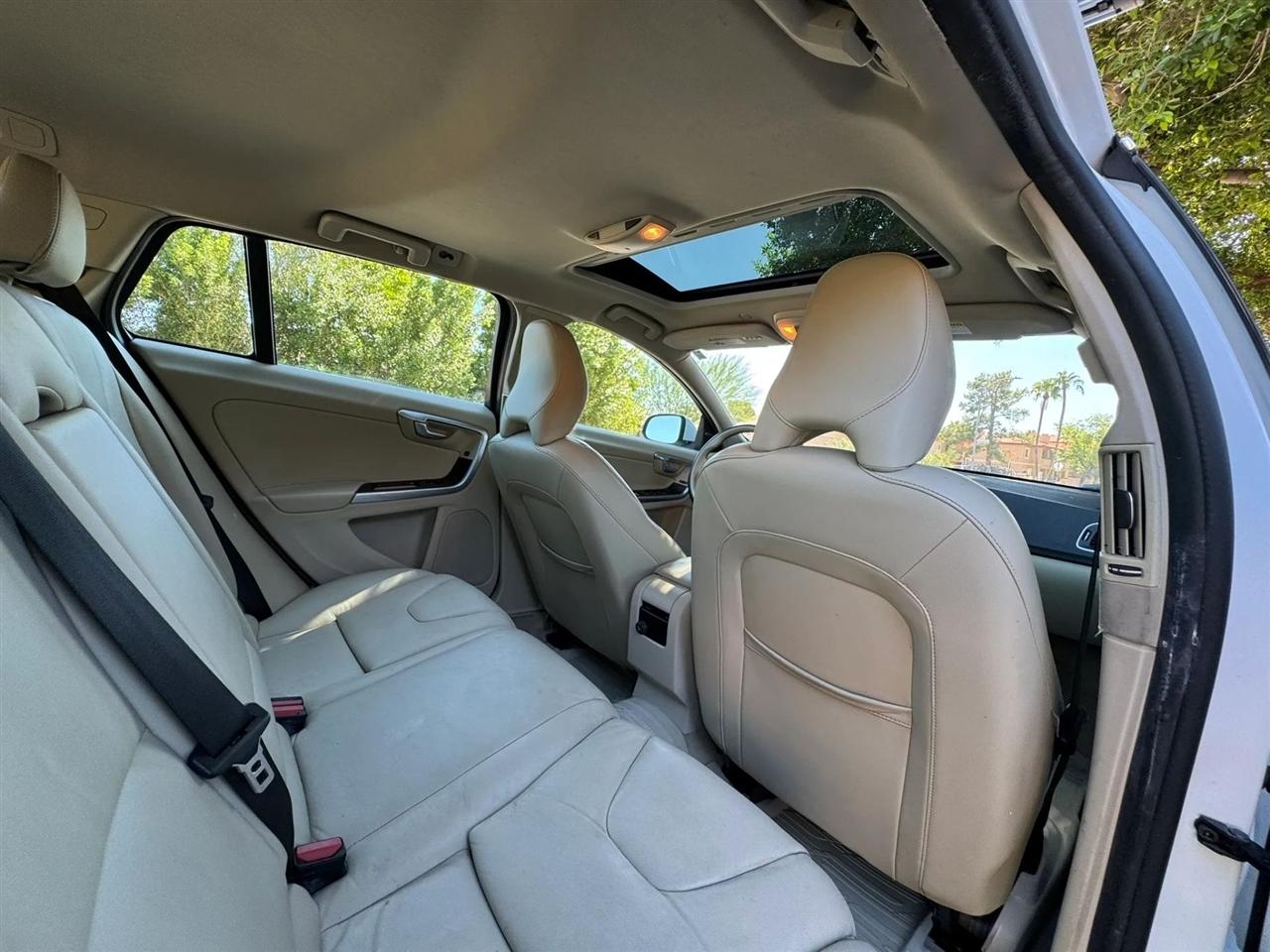 Volvo V60 T5 Drive-E Platinum FWD 2015