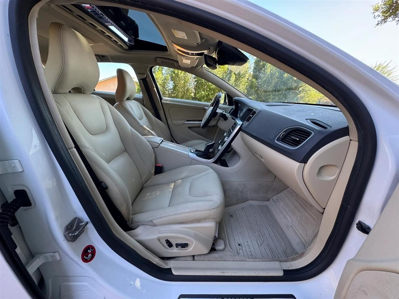 Volvo V60 T5 Drive-E Platinum FWD 2015