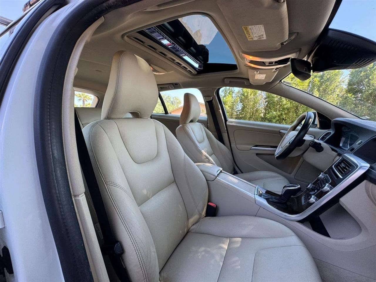 Volvo V60 T5 Drive-E Platinum FWD 2015