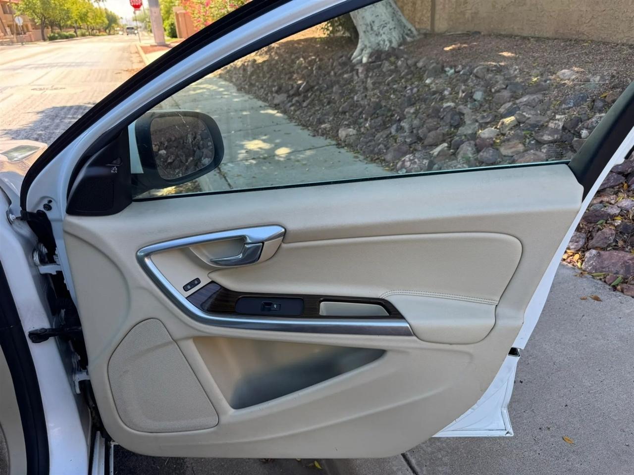 Volvo V60 T5 Drive-E Platinum FWD 2015