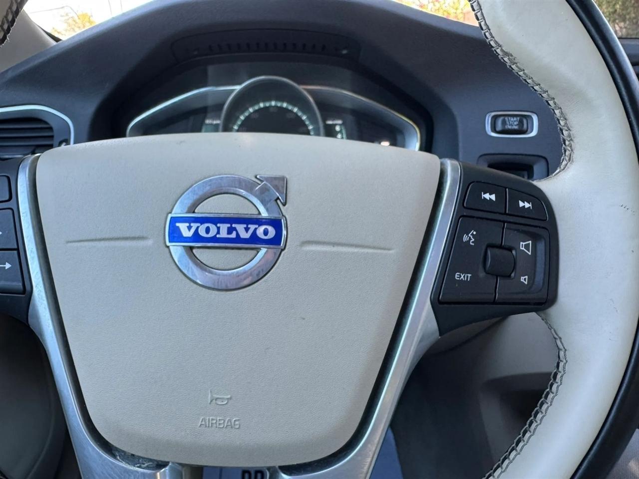 Volvo V60 T5 Drive-E Platinum FWD 2015