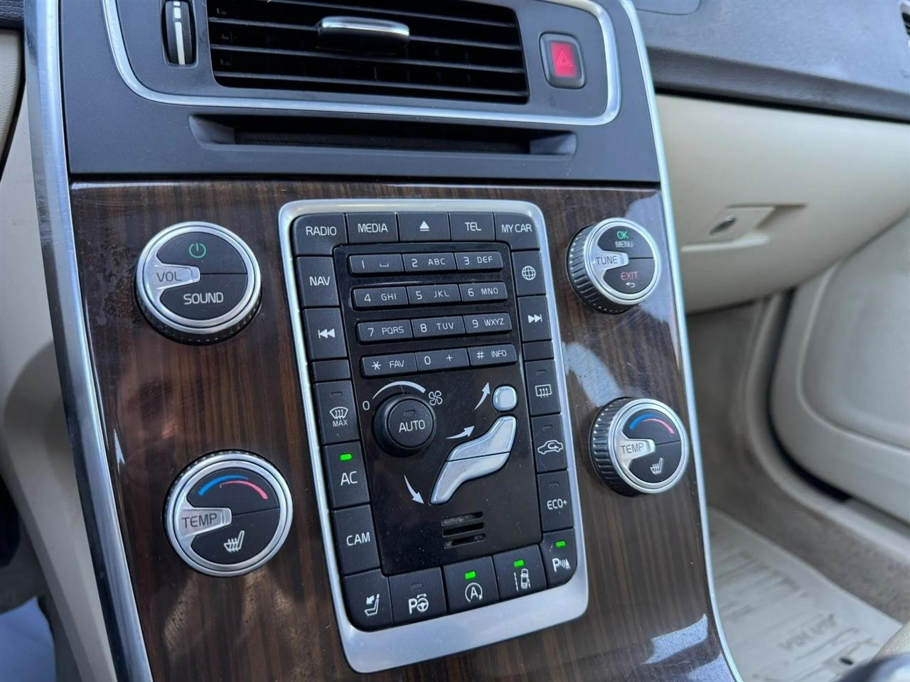 Volvo V60 T5 Drive-E Platinum FWD 2015
