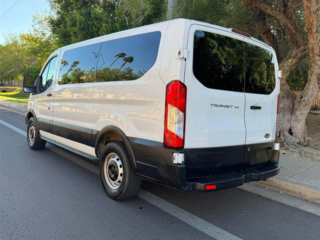 Ford Transit 150 Wagon Low Roof XL 60/40 Pass. 130-in. WB 2019