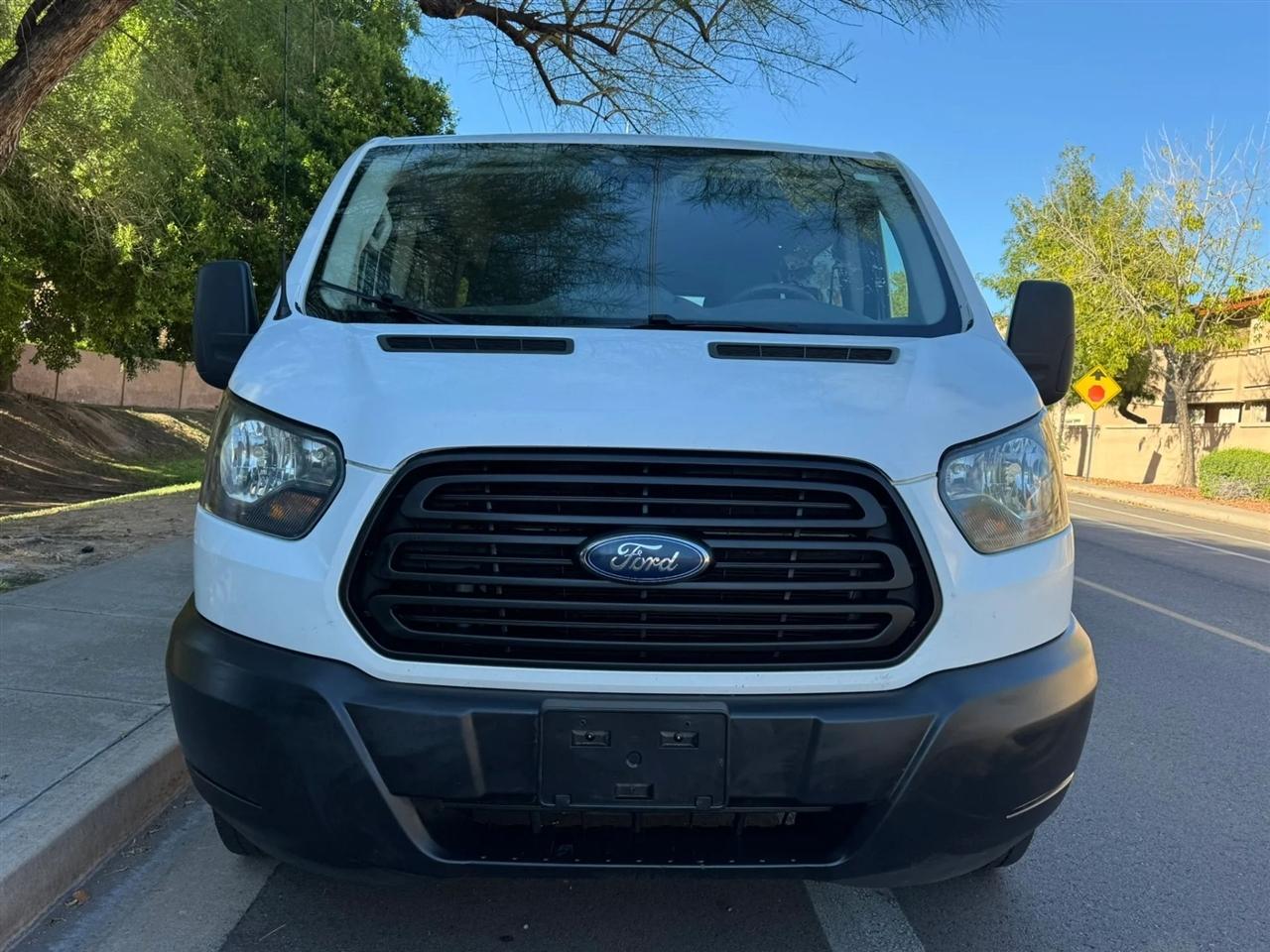 Ford Transit 150 Wagon Low Roof XL 60/40 Pass. 130-in. WB 2019