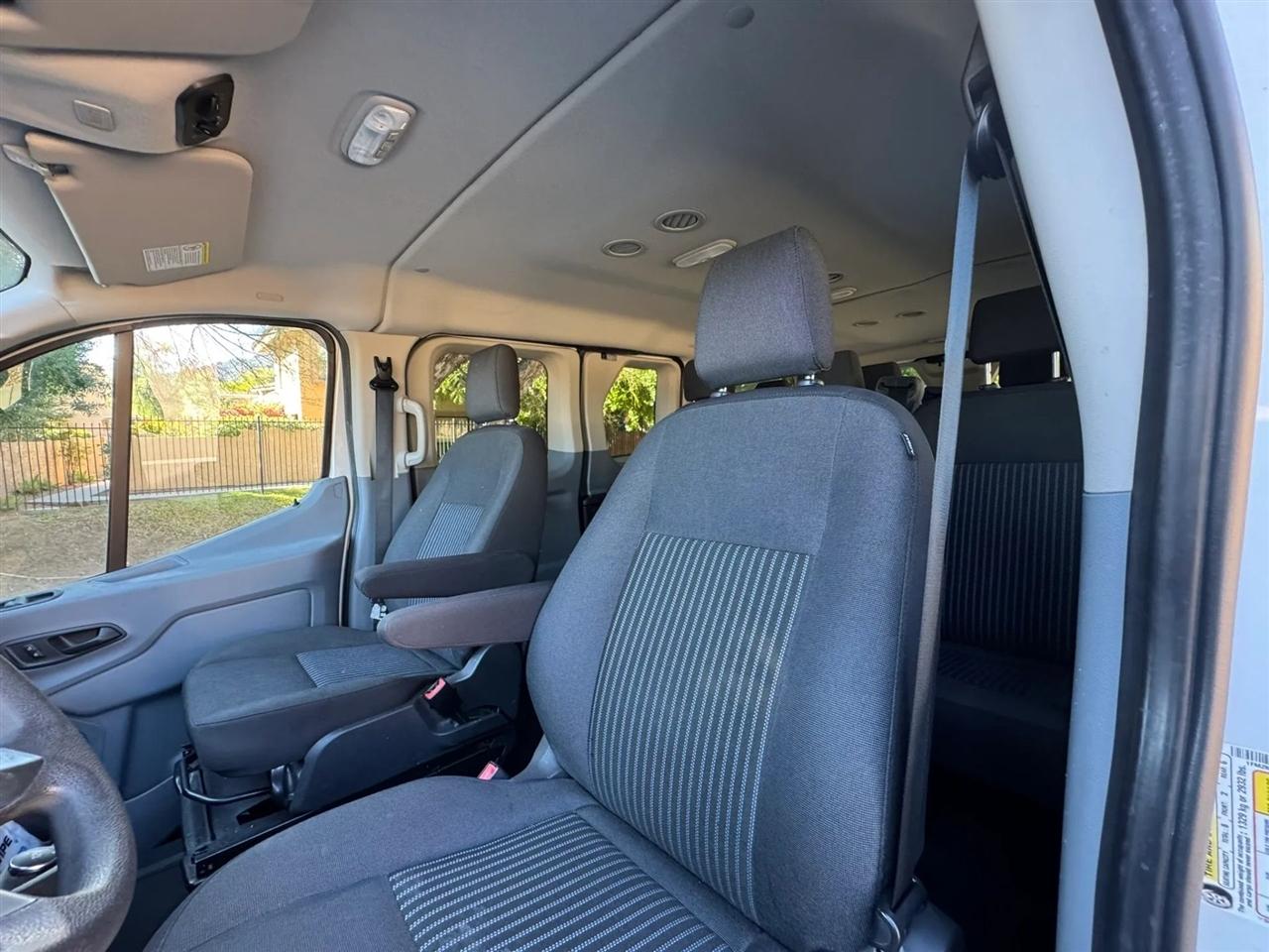 Ford Transit 150 Wagon Low Roof XL 60/40 Pass. 130-in. WB 2019