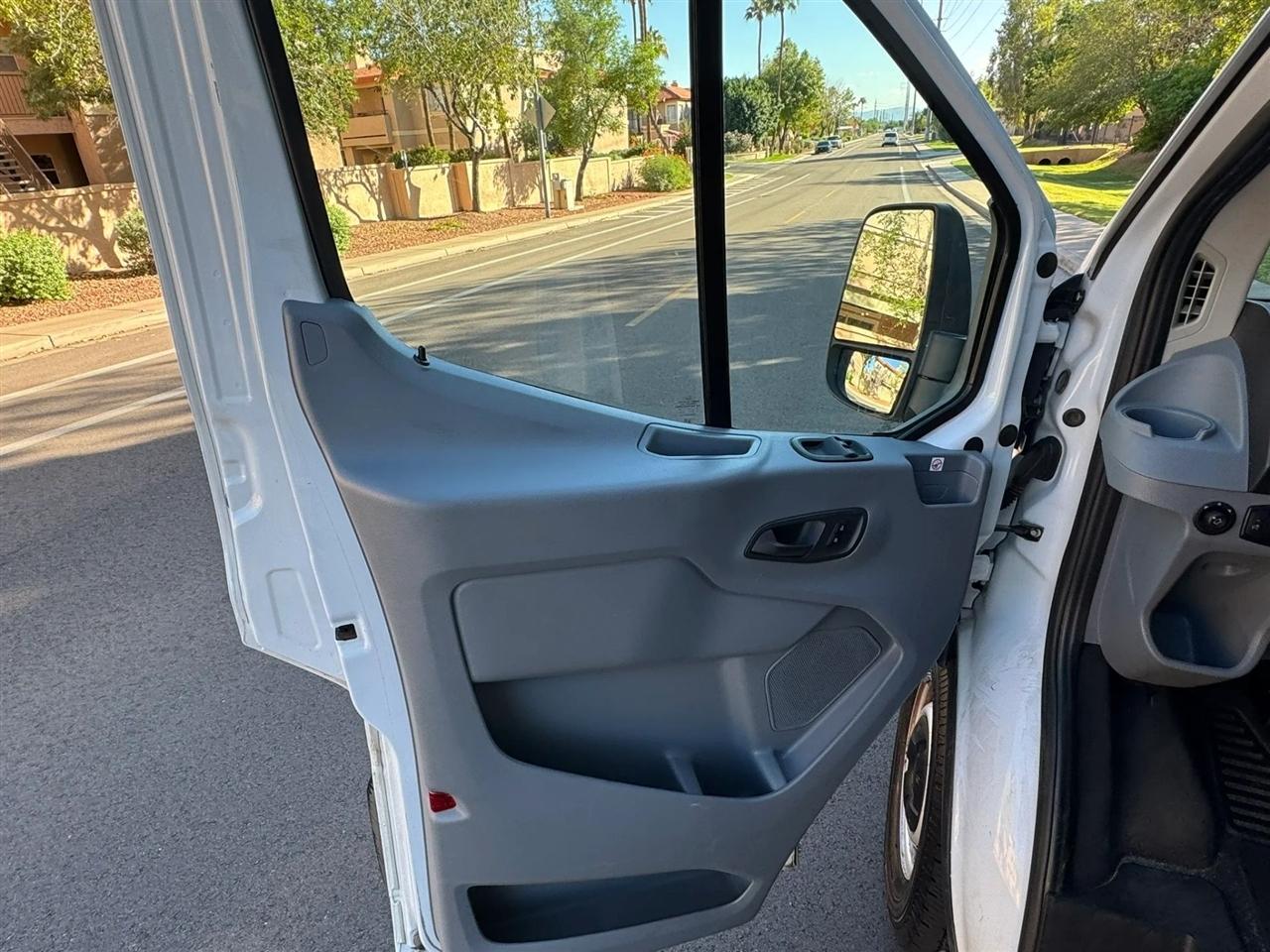 Ford Transit 150 Wagon Low Roof XL 60/40 Pass. 130-in. WB 2019
